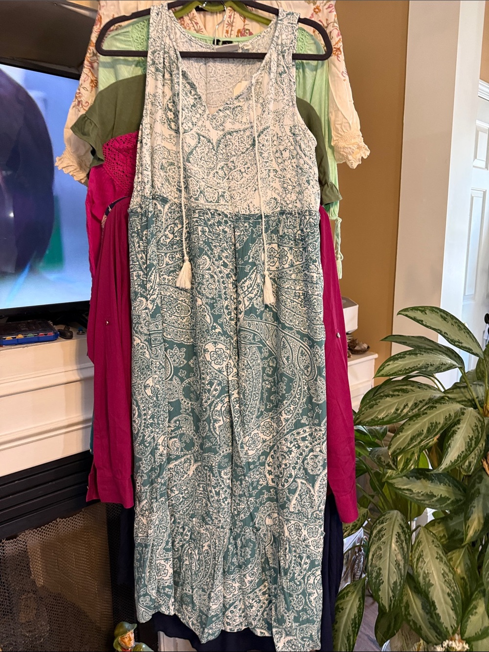 Wonderly Teal and White Paisley Sleeveless Maxi Dress